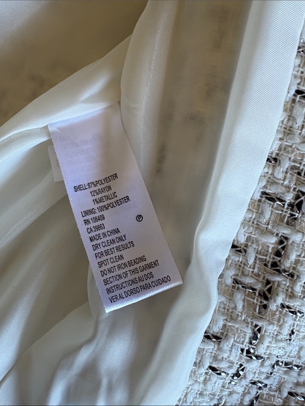 Tahari White Tweed Collarless Jacket with Black Trim and Pearl Studs - Picture 7 of 7